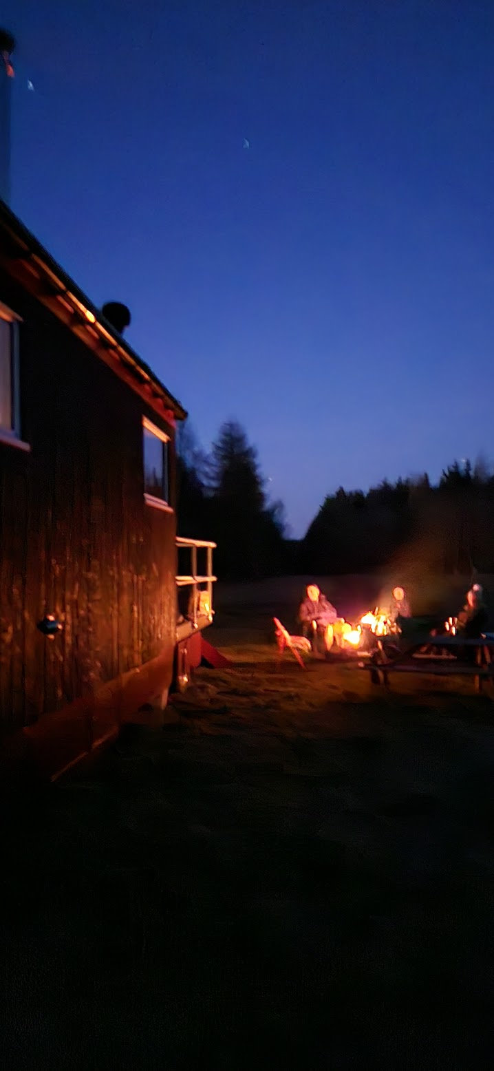 Set Aside Explorers hut firepit